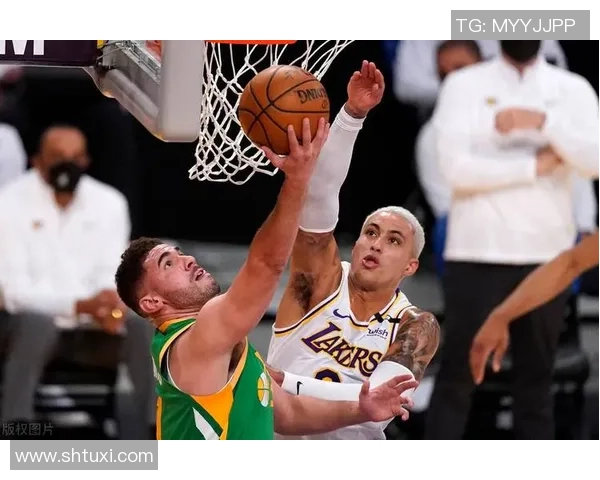 湖人队与爵士队在2019年10月26日的精彩对决回顾与分析